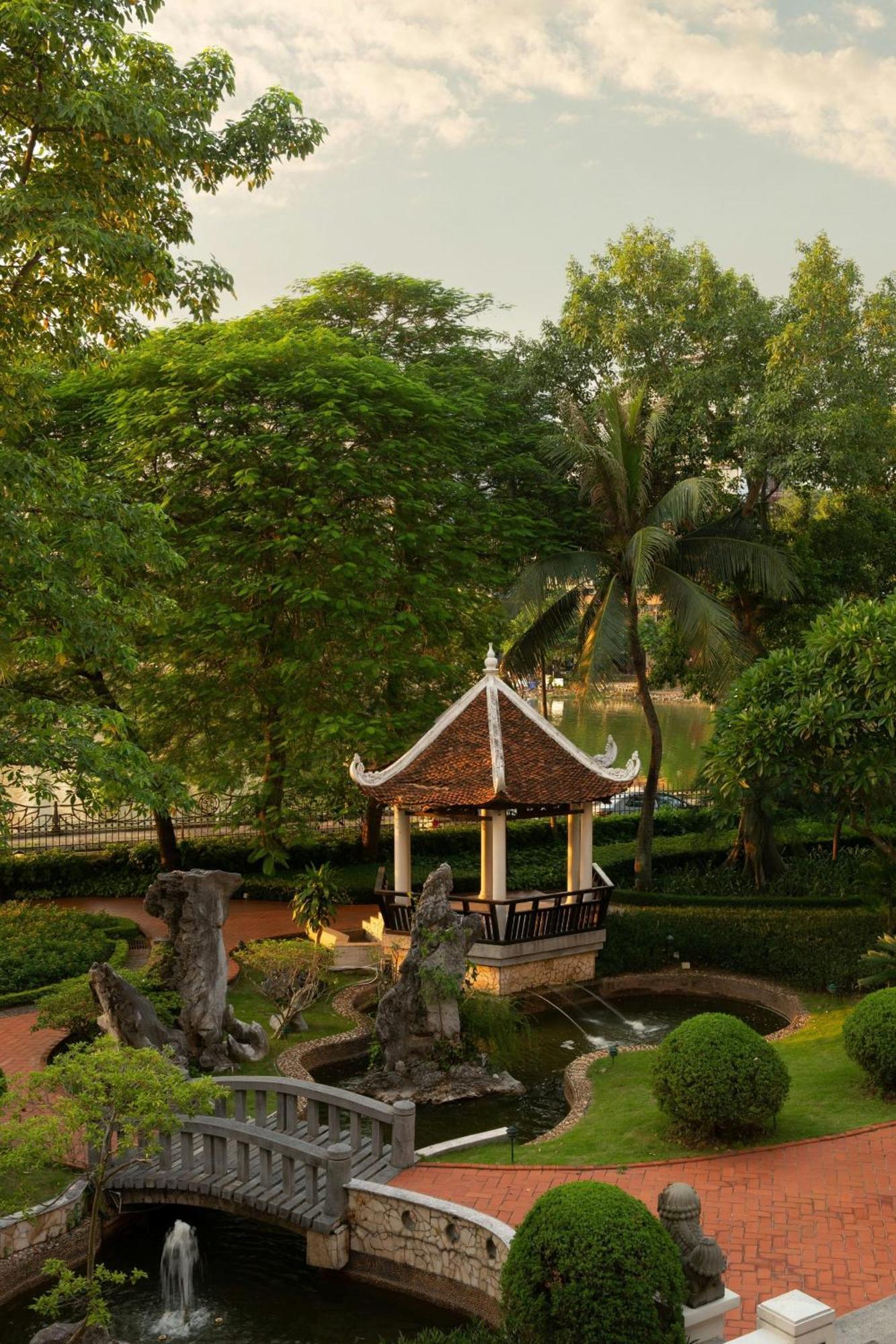 Sheraton Hanoi Hotel Extérieur photo